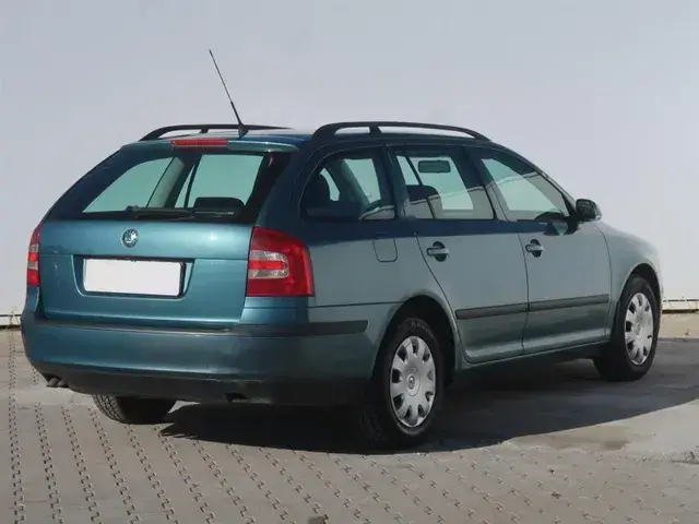 Skoda Octavia 2008 photo 4