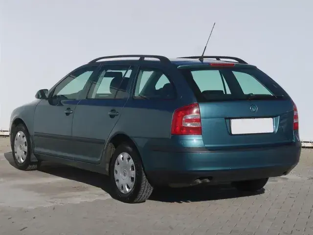 Skoda Octavia 2008 photo 3