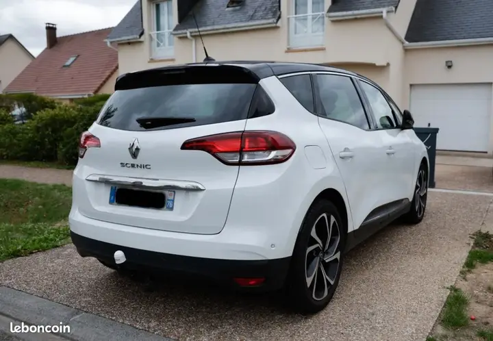 Renault Scenic 2019 photo 2