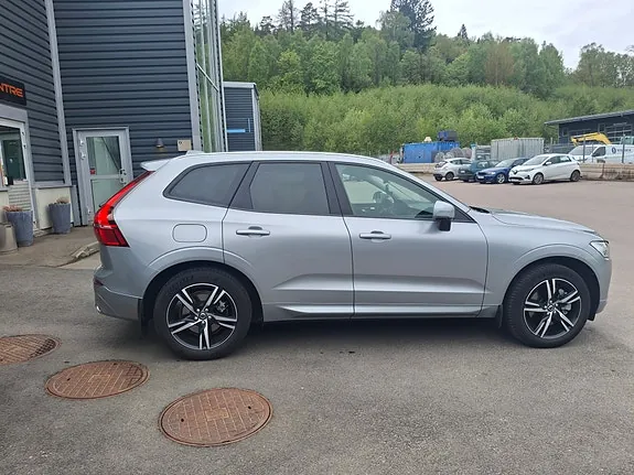 Volvo Xc60 2019 photo 2