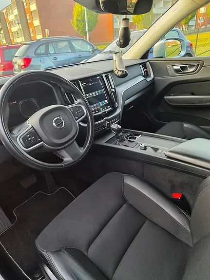 Volvo Xc60 2019 photo 4