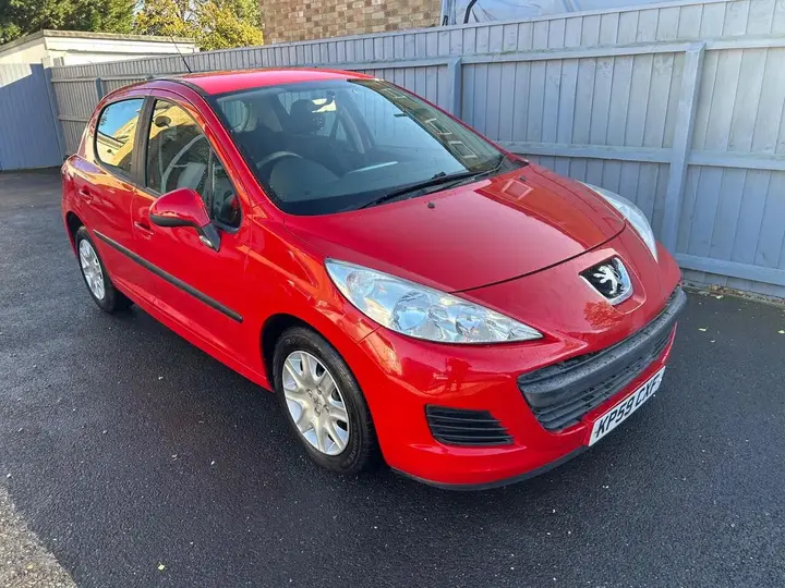 Peugeot 207 2009 photo 2