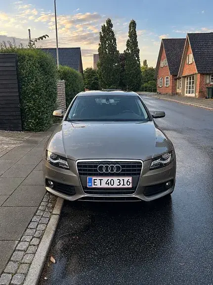 Audi A4 2010 photo 3