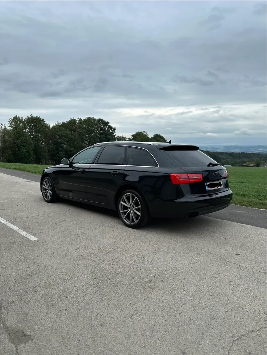 Audi A6 2012 photo 2
