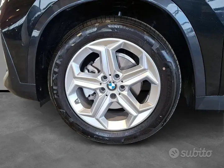 BMW Ix1 2026 photo 5