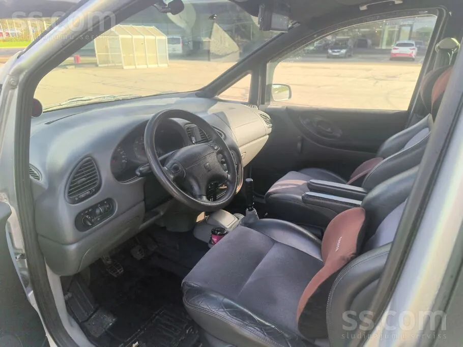 Volkswagen Sharan 1998 photo 4