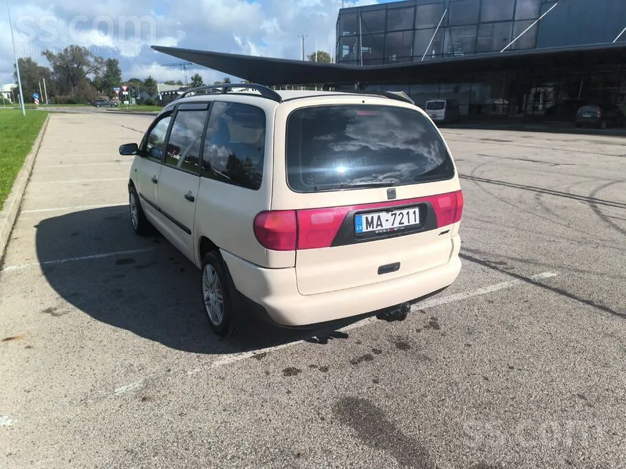 Volkswagen Sharan 1998 photo 3