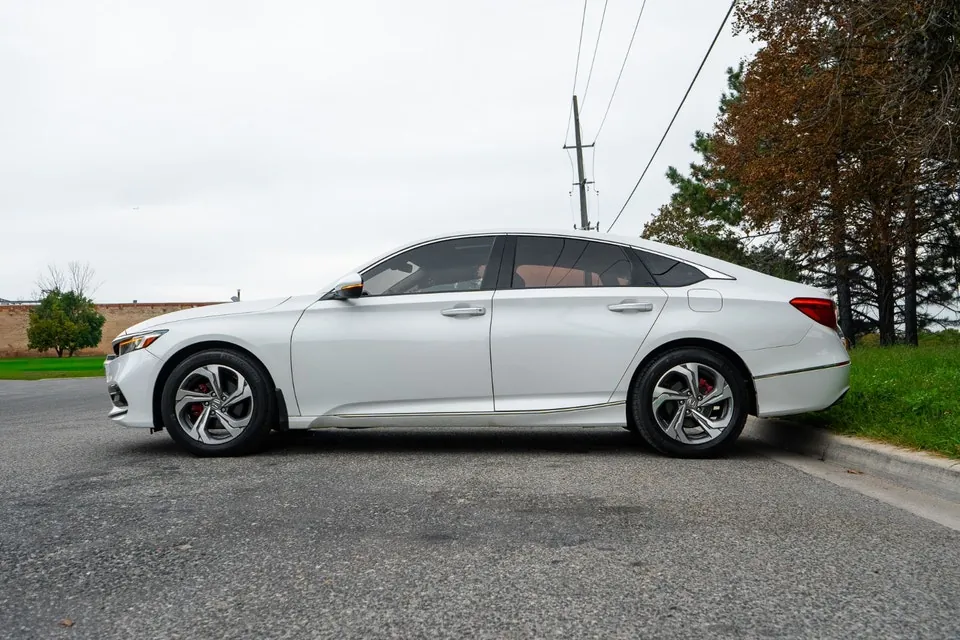 Honda Accord 2020 photo 5