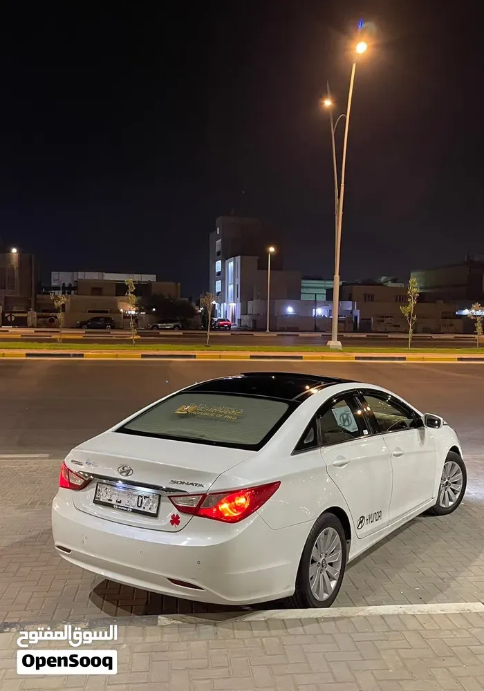 Hyundai Sonata 2011 photo 4
