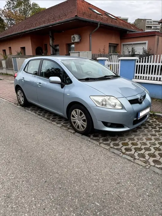 Toyota Auris 2008 photo 2