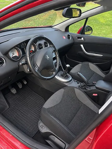Peugeot 308 2011 photo 5