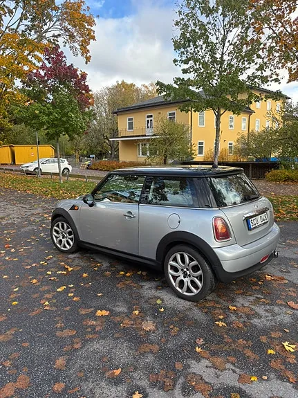 Mini Cooper 2010 photo 2