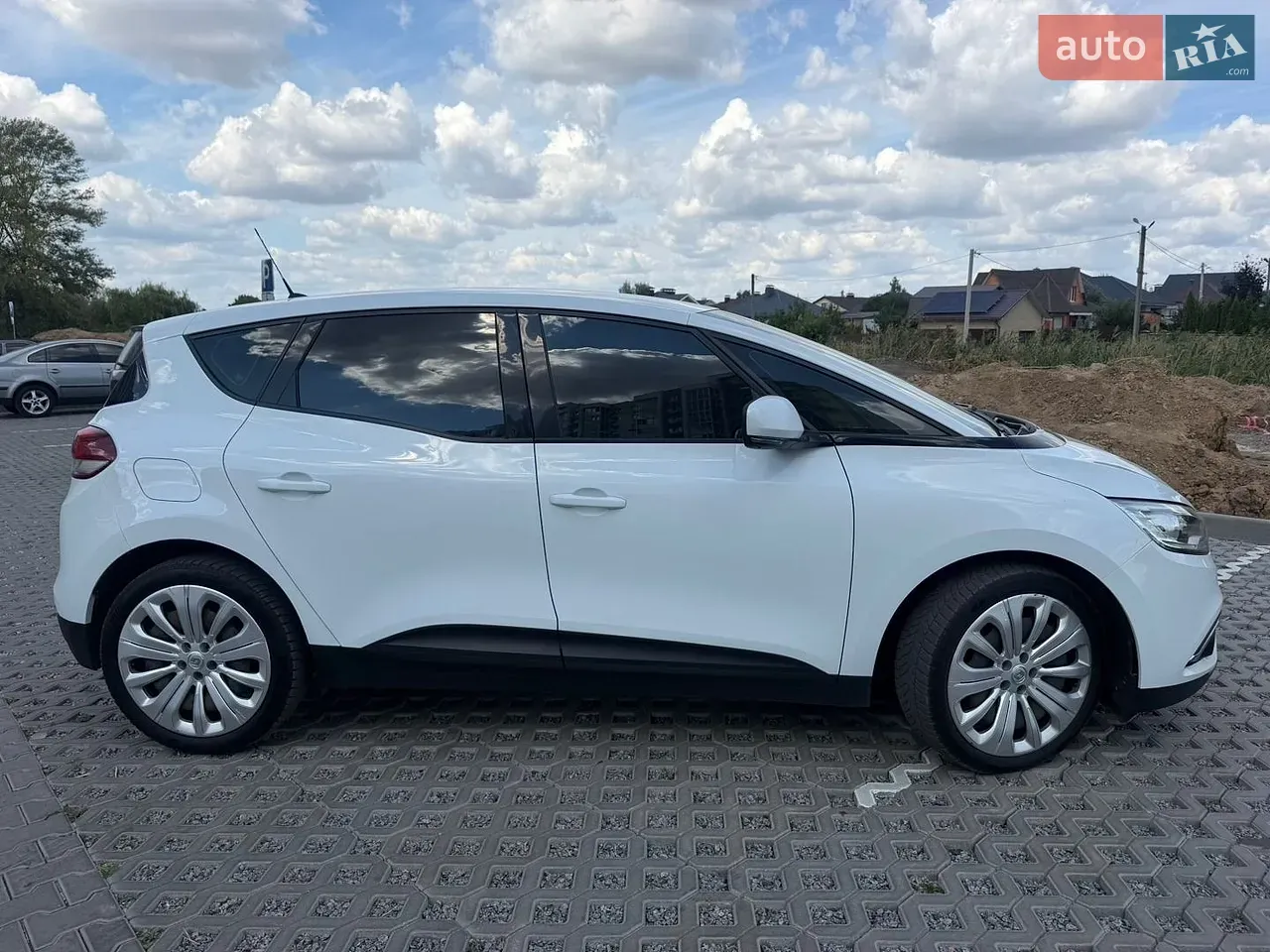 Renault Scenic 2017 photo 4
