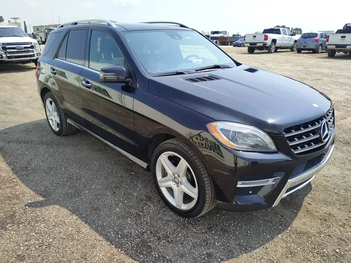 Mercedes-Benz M-Class 2015 photo 2