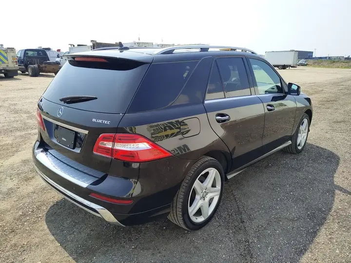 Mercedes-Benz M-Class 2015 photo 4