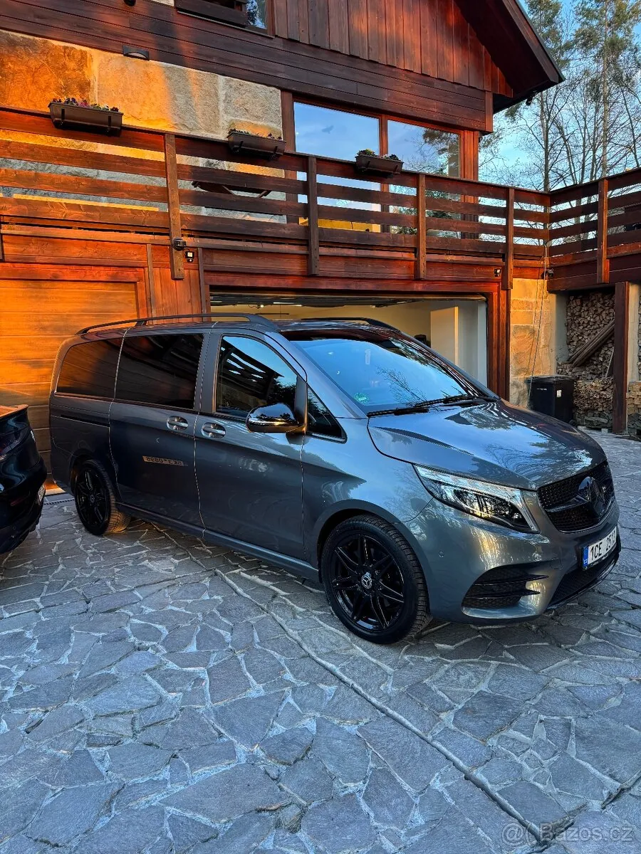 Mercedes-Benz V-Class 2020 photo 2