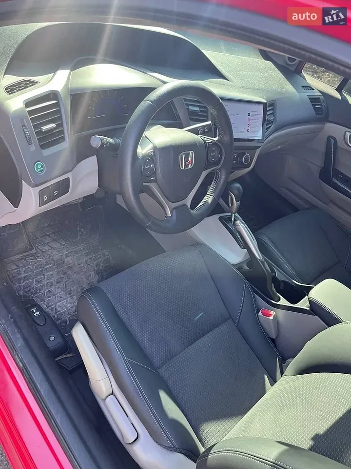 Honda Civic 2012 photo 2