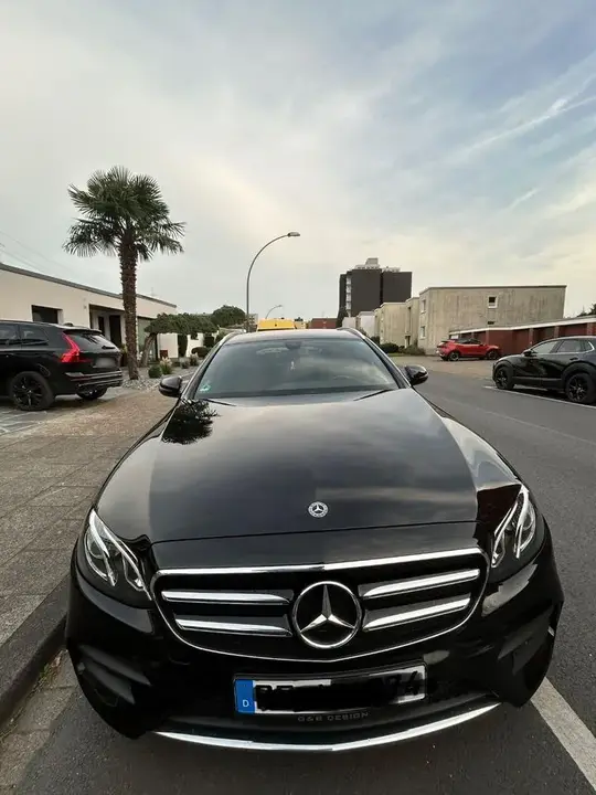Mercedes-Benz E 220 D