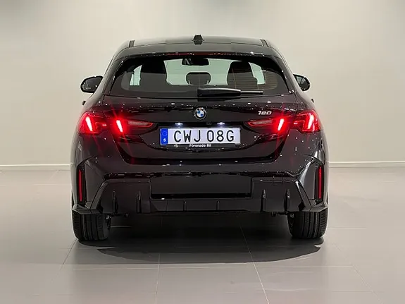 BMW 120 2027 photo 4