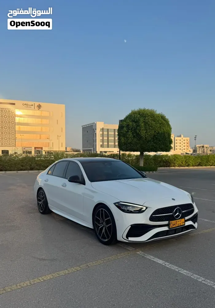 Mercedes-Benz C300 2023 photo 2