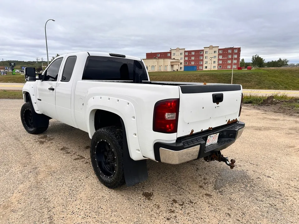 Chevrolet Silverado 2500 2013 photo 3