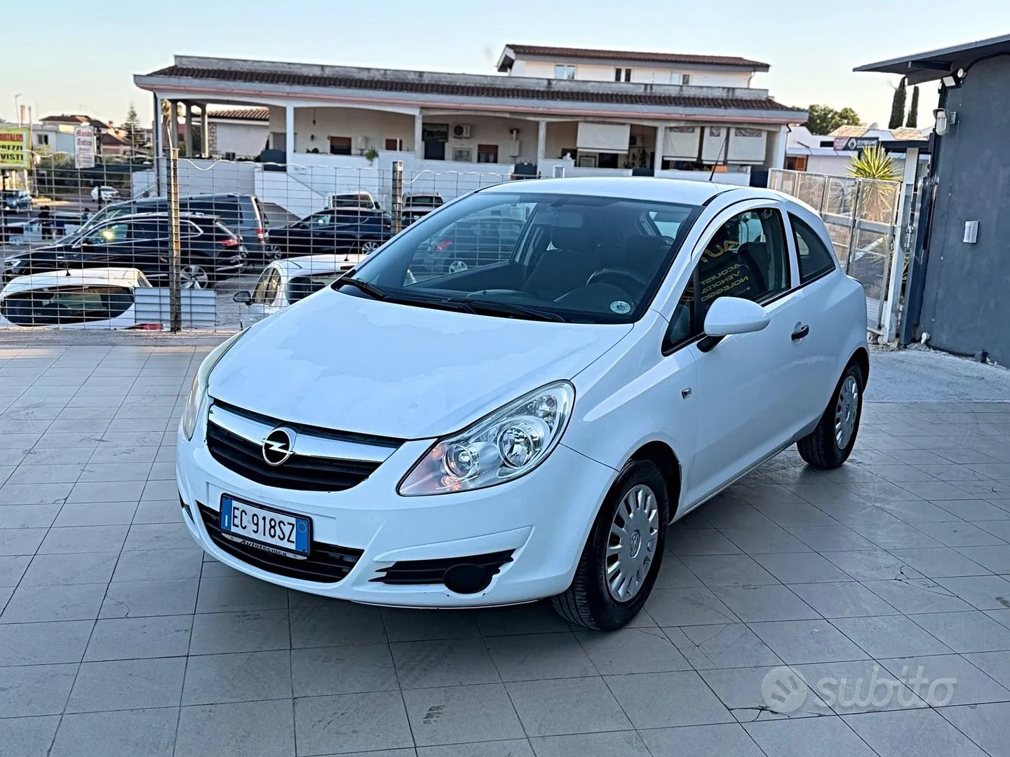 Opel Corsa 2010 photo 2