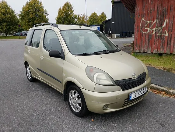 Toyota Yaris Verso 2001 photo 5