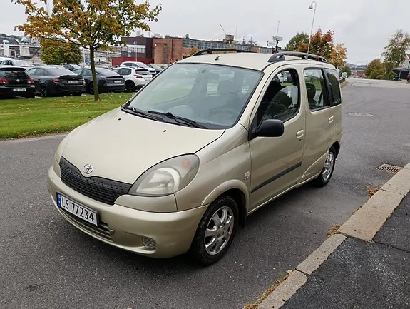 Toyota Yaris Verso