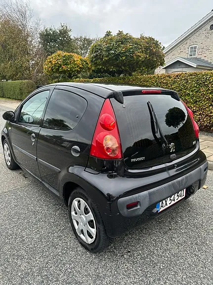Peugeot 107 2009 photo 4