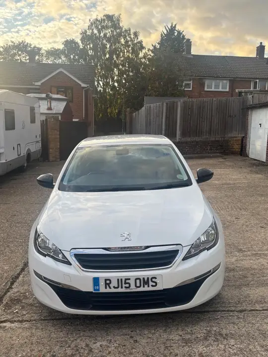 Peugeot 308 2015 photo 2