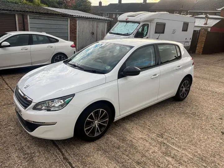Peugeot 308 2015 photo 3