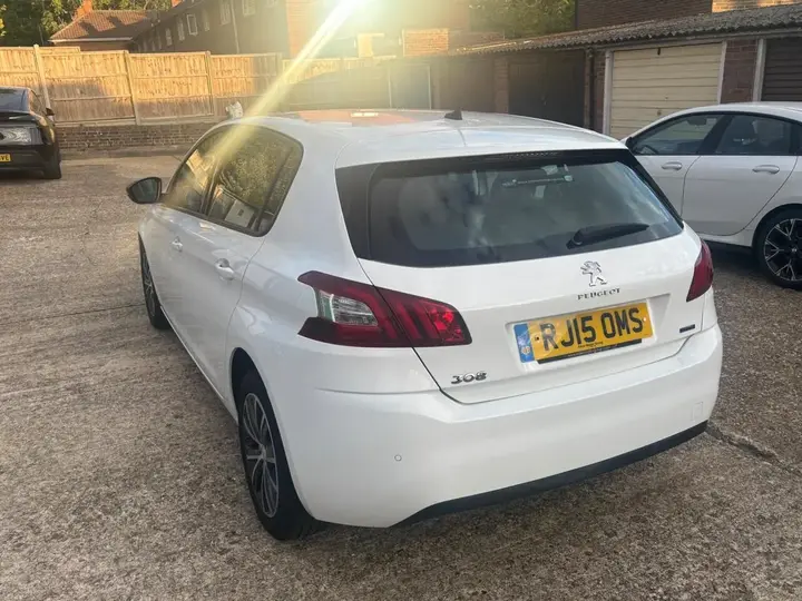Peugeot 308 2015 photo 4