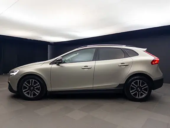 Volvo V40 Cross Country 2018 photo 5