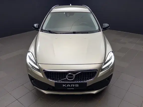 Volvo V40 Cross Country 2018 photo 3