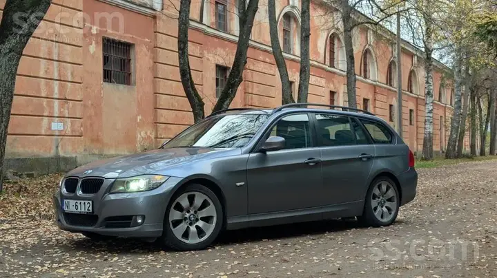 BMW 320 2009 photo 4
