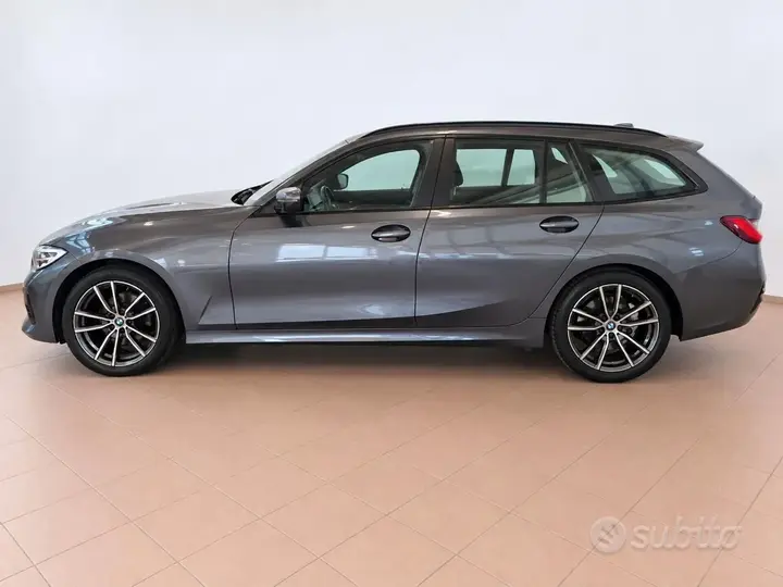 BMW 318D 2021 photo 2