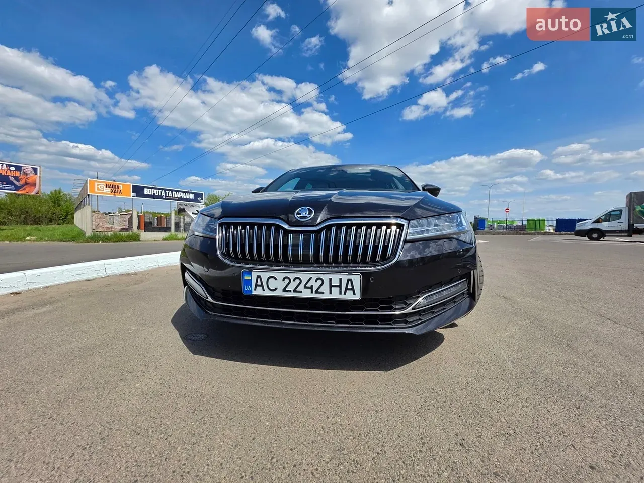 Skoda Superb 2019 photo 2