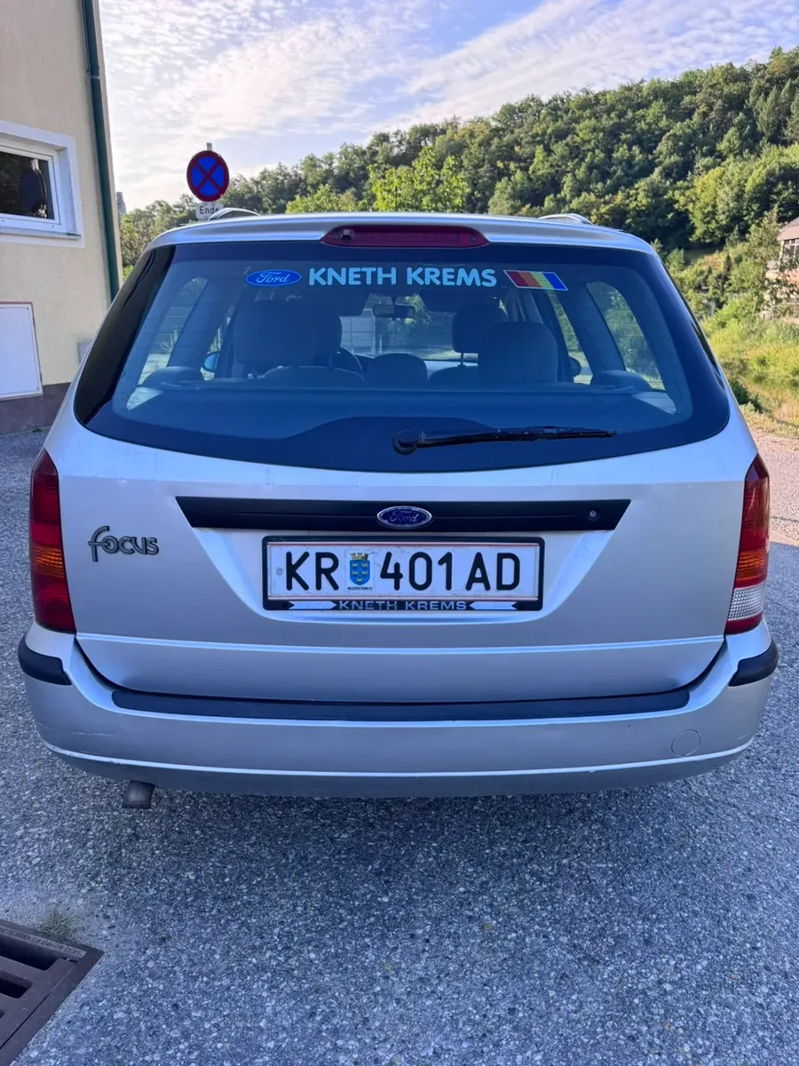 Ford Focus 2002 photo 2