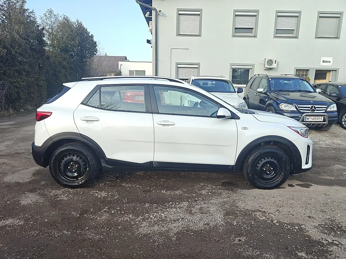 Kia Stonic 2024 photo 2