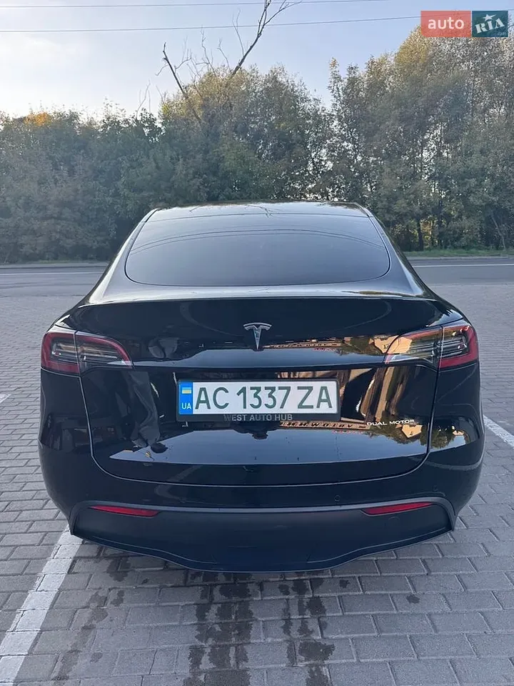 Tesla Model Y 2021 photo 2