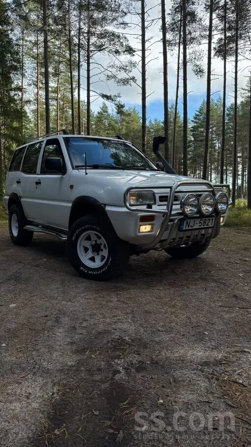Nissan Terrano Ii 1993 photo 2