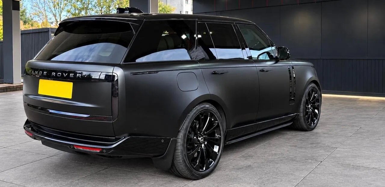 Land Rover Range Rover 2024 photo 3