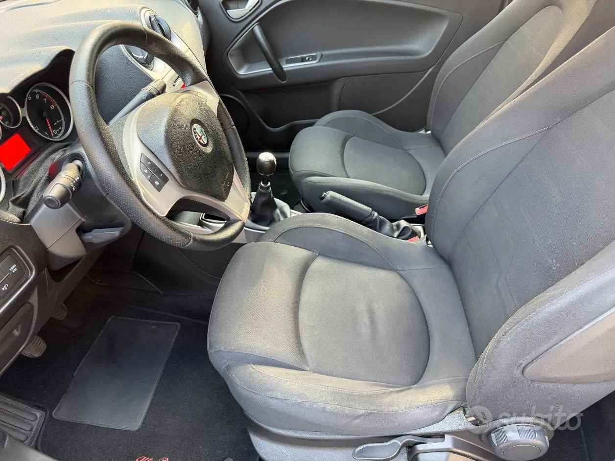 Alfa Romeo Mito 2011 photo 5