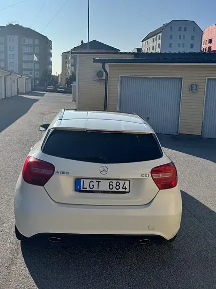 Mercedes-Benz A 180 2013 photo 3