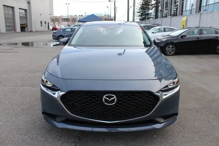 Mazda Mazda3 2026 photo 2