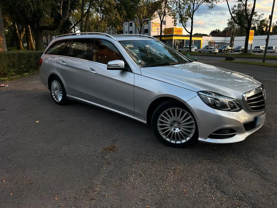 Mercedes-Benz E 220