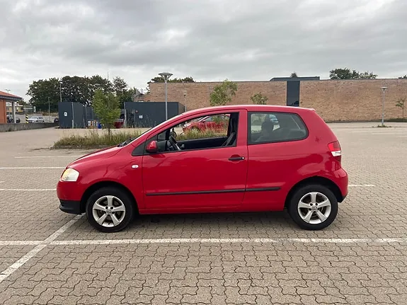 Volkswagen Fox 2005 photo 2