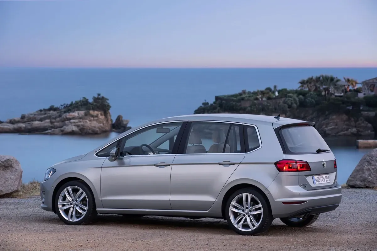 Volkswagen Golf 2017 photo 2