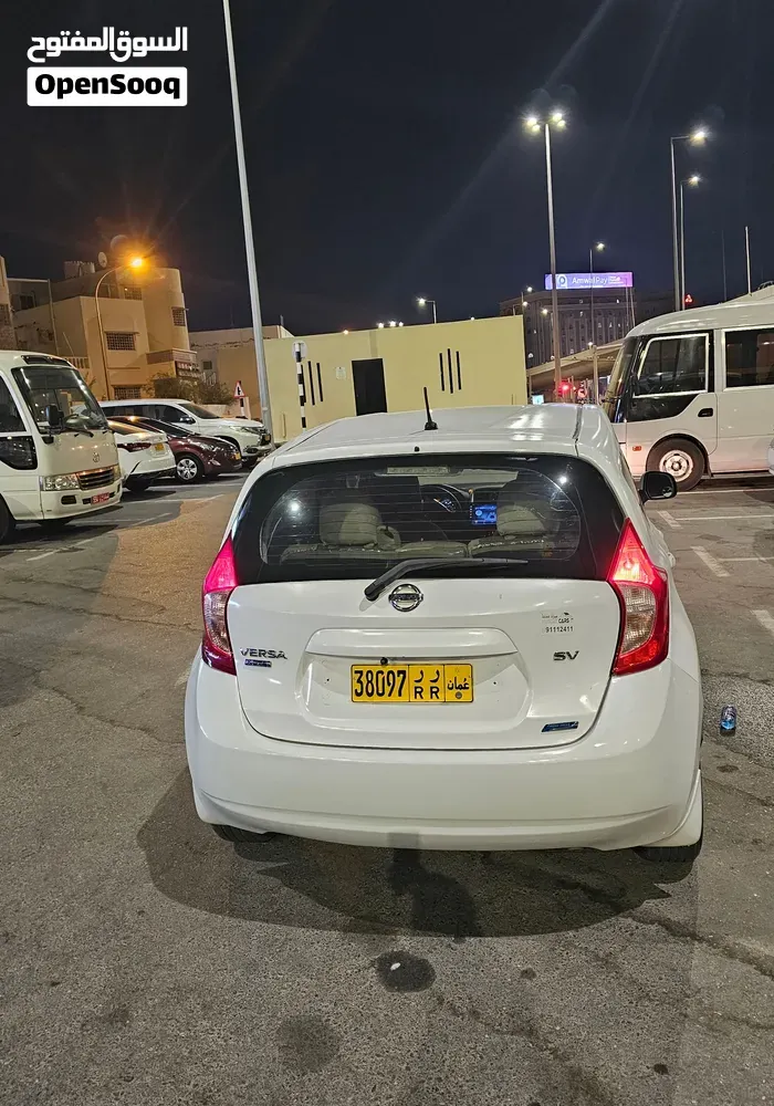 Nissan Versa 2014 photo 4