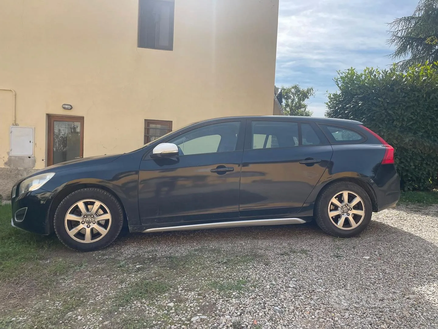 Volvo V60 2011 photo 4
